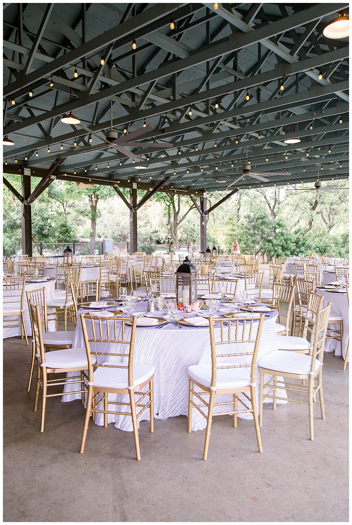 Wedding reception white tables and gold chairs at Hyatt Regency Hill Country Resort Wedding in San Antonio, TX | San Antonio Wedding photographer| Destination Wedding Photographer| Monica Roberts Photography | monicaroberts.com